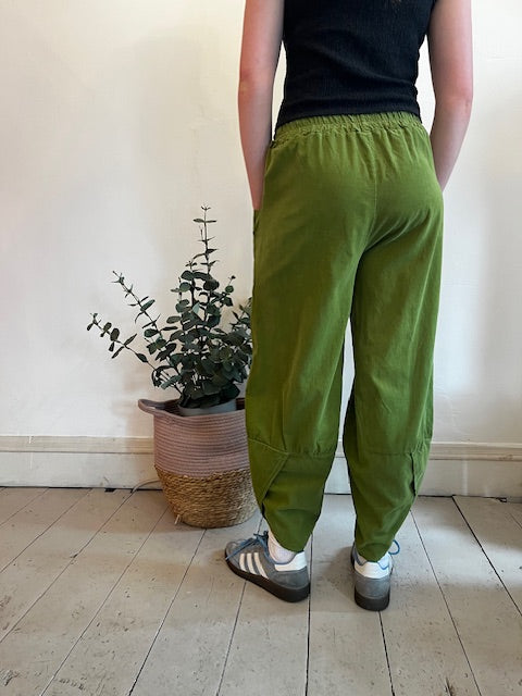 Corduroy Barrel Trousers