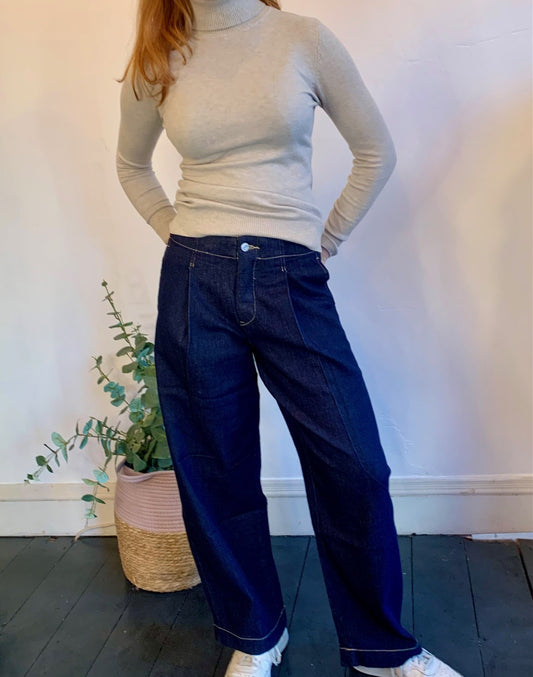 Barrel Leg Jeans